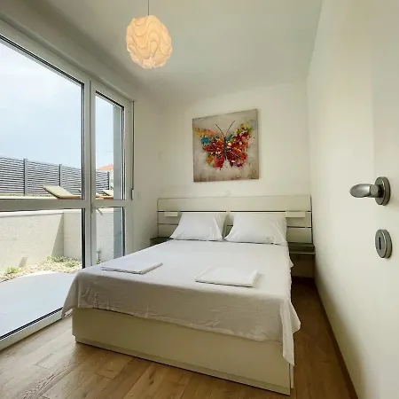 Cozy Seaside With Private Pool & Terrace * 斯普利特