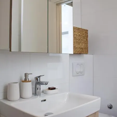 Daire Cozy Seaside Apartment With Private Pool & Terrace Split