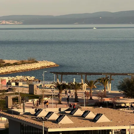 Cozy Seaside With Private Pool & Terrace Apartman *