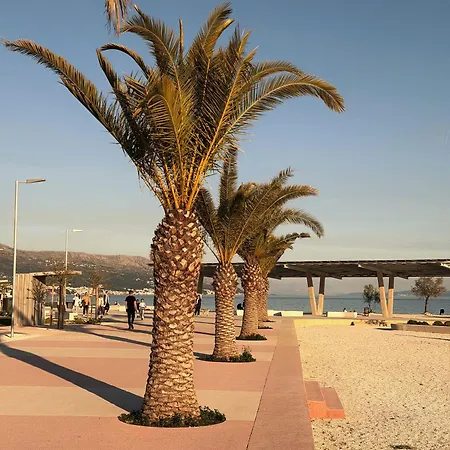 Cozy Seaside With Private Pool & Terrace شقة سبليت