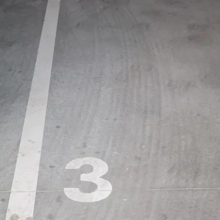 Cozy Seaside With Private Pool & Terrace شقة