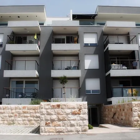 Cozy Seaside With Private Pool & Terrace شقة سبليت